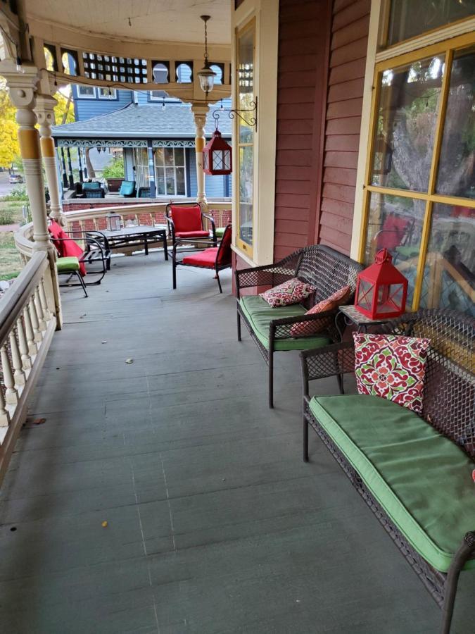 סו פולס Historic Victorian Inn מראה חיצוני תמונה