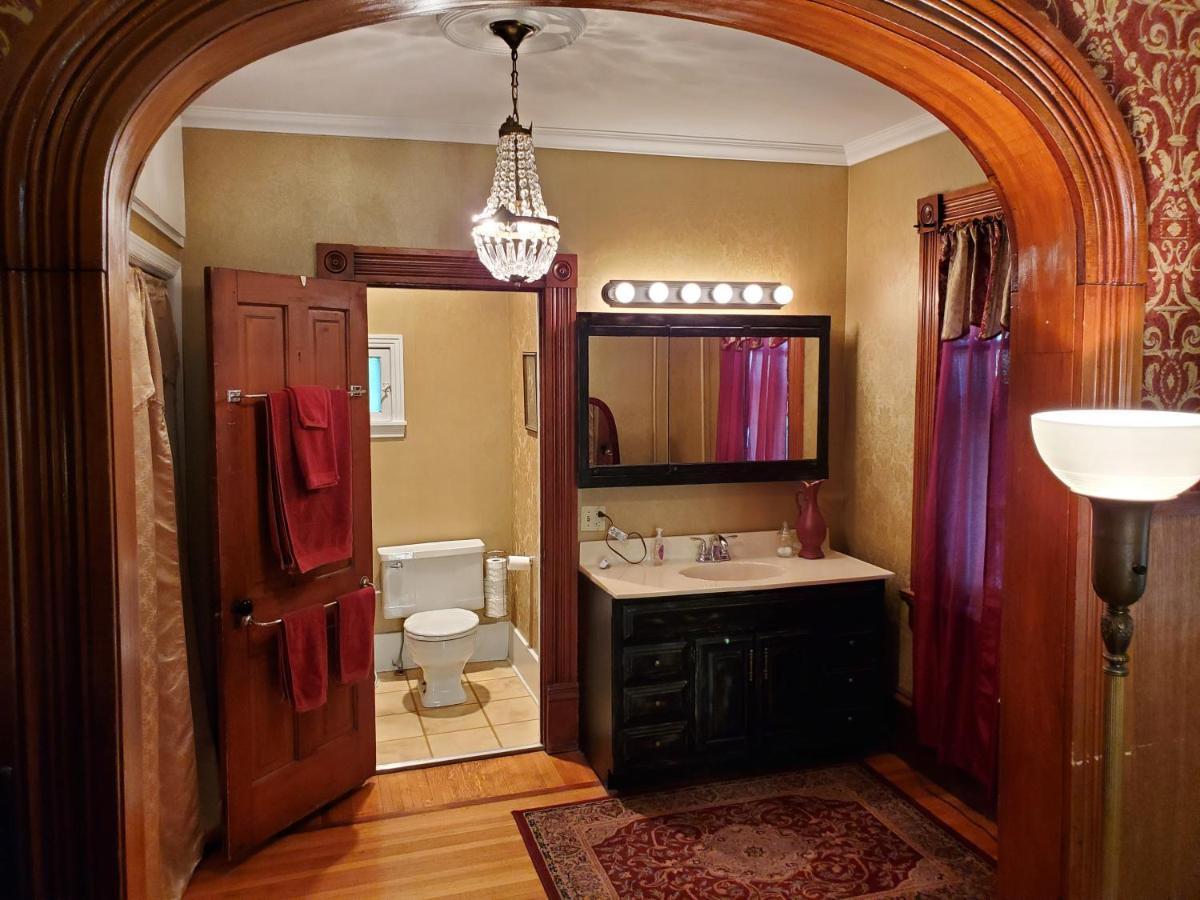 סו פולס Historic Victorian Inn מראה חיצוני תמונה