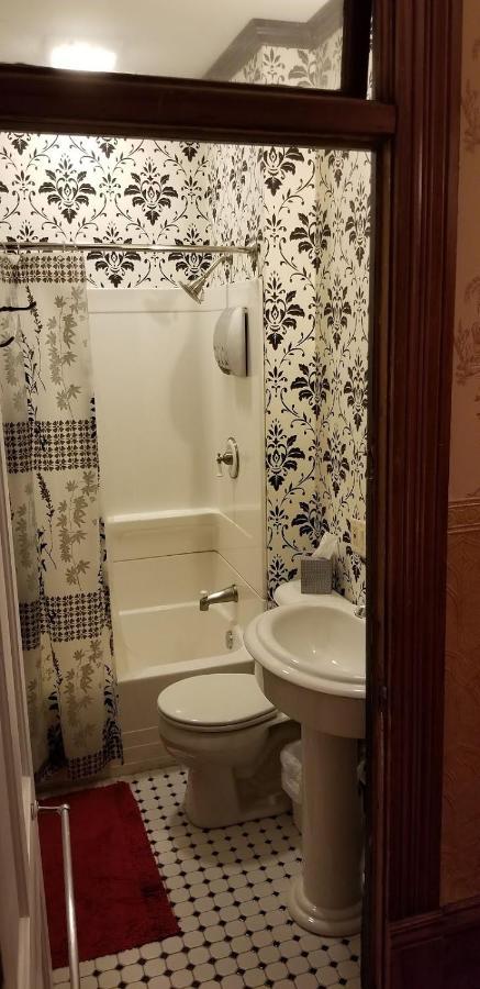סו פולס Historic Victorian Inn מראה חיצוני תמונה